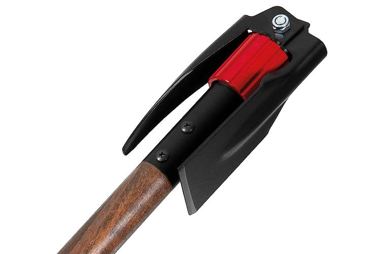 Zusammengeklappter Grabepickel für Schatzsucher